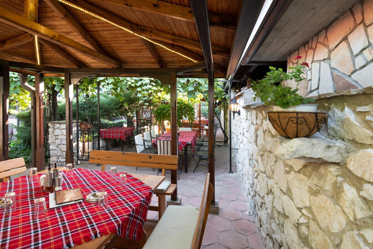 Family Hotel Bunara Brestnik Luaran gambar